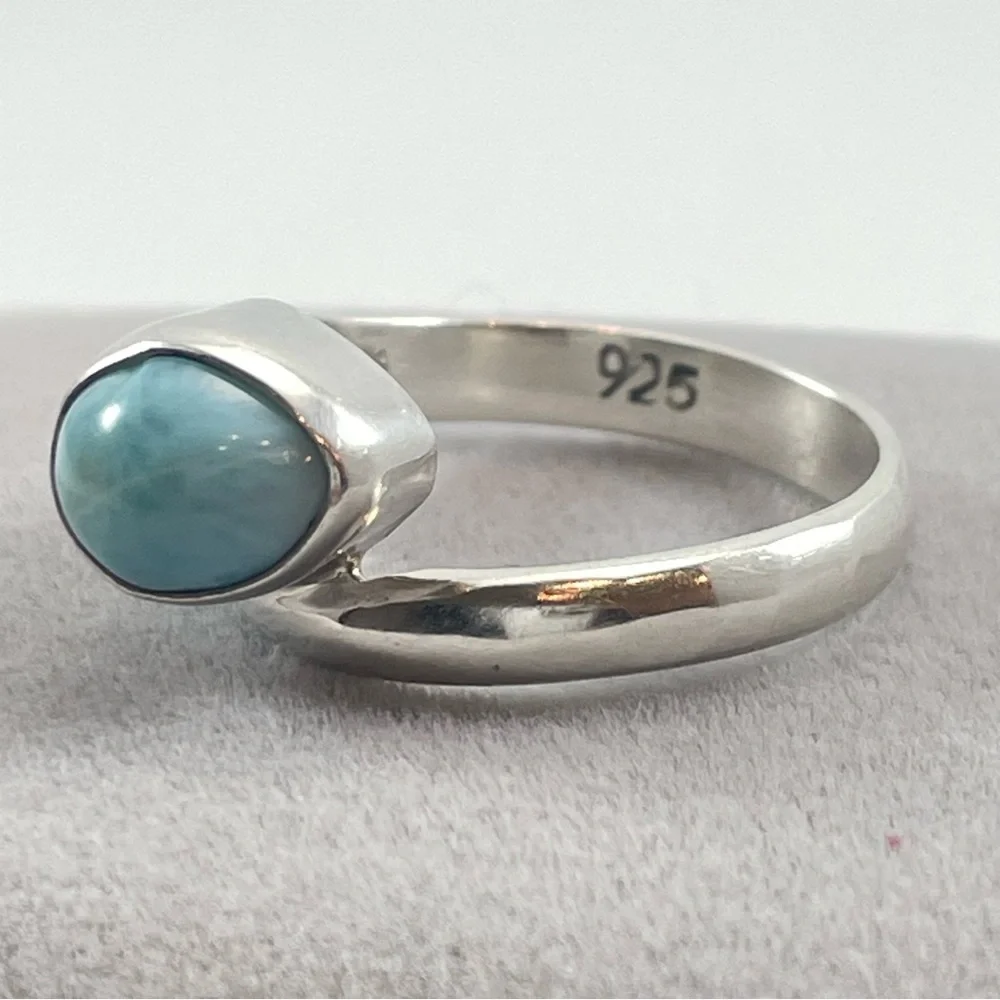 Unsigned stunning larimar
